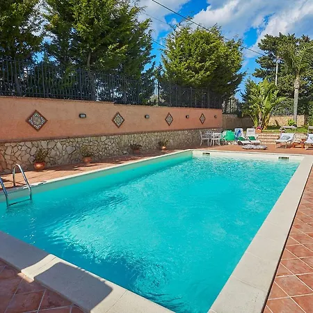 Sansone Villa *