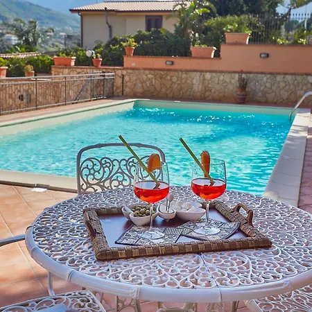 فيلة Sansone ألتافيلا ميليتشا